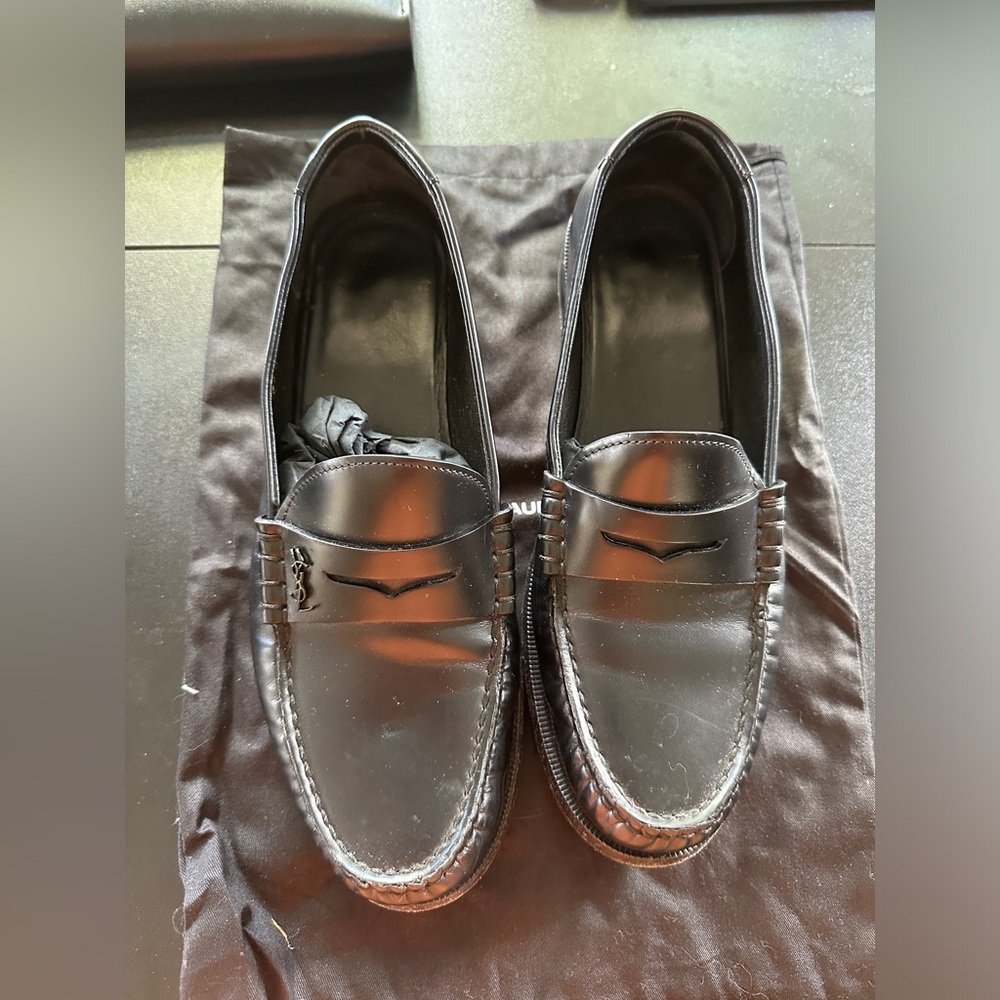 Saint Laurent Le Loafers Penny in Glazed Leathet - Picture 2 of 7